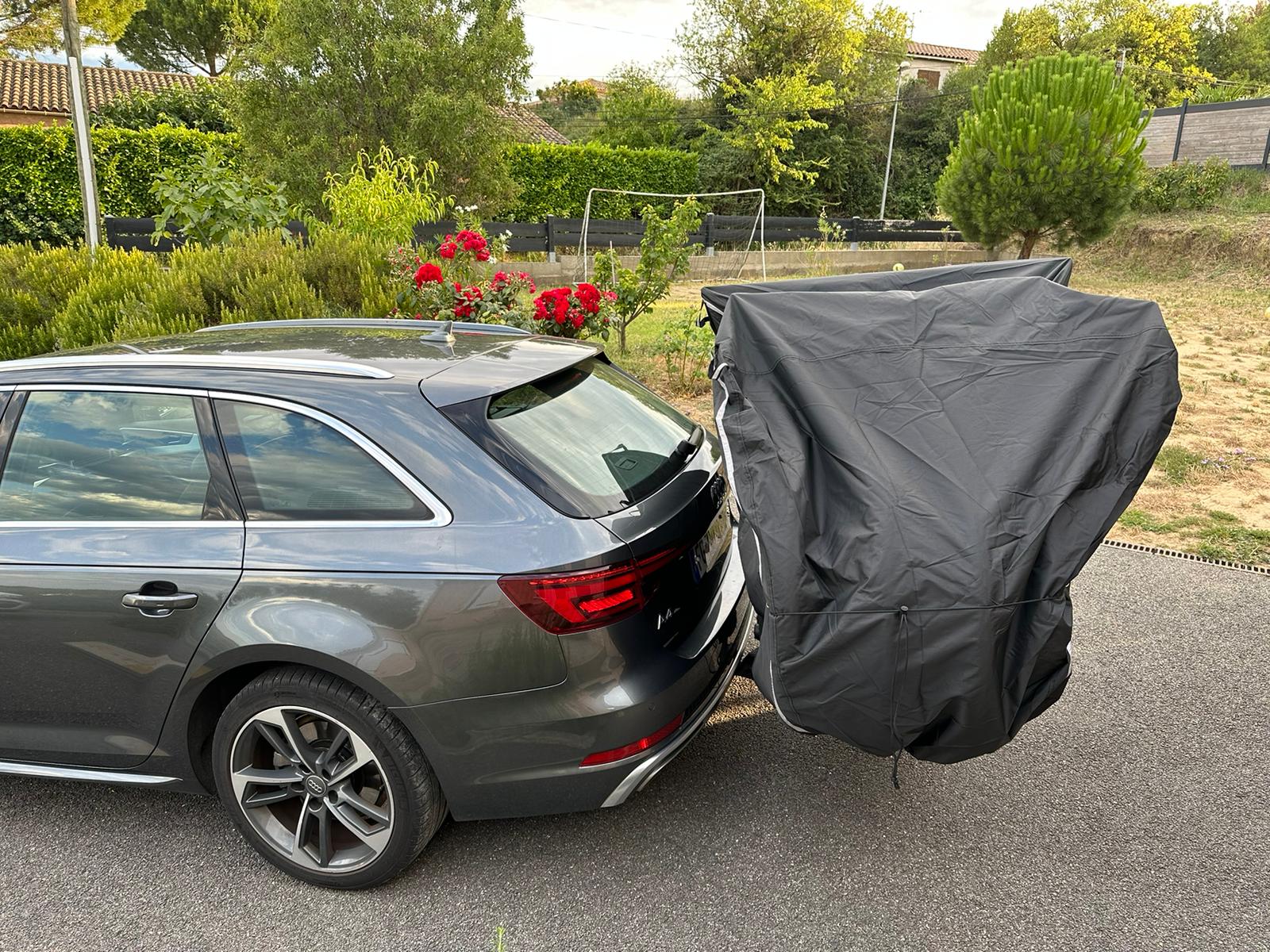 CAR BIKE RACK & RAIN COVER | Housse de protection Porte-vélo Camping-car et Extérieur